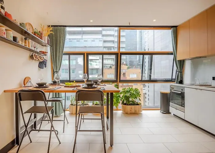 Riverside Apartment Melbourne Cbd