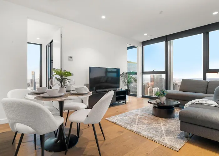 Gorgeous City Views 70Th Floor 3Br Apartment With Pool And Gym