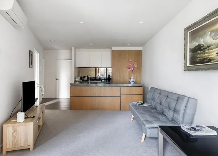 Modern Living In Perfect South Yarra Location