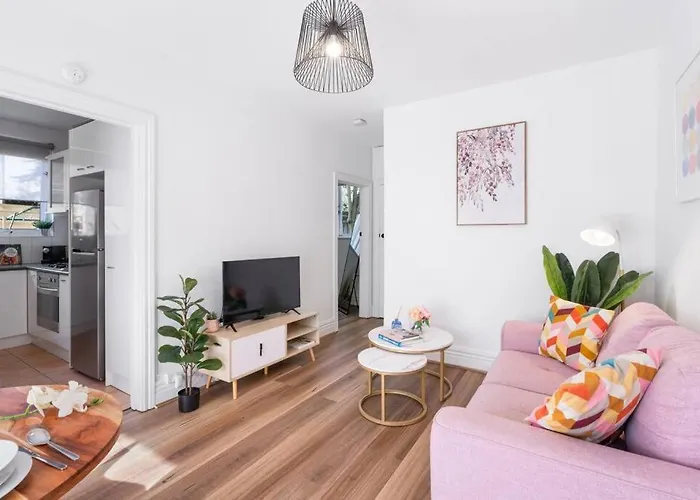 Cozy 1 Bedroom Apartment - Caulfield Park