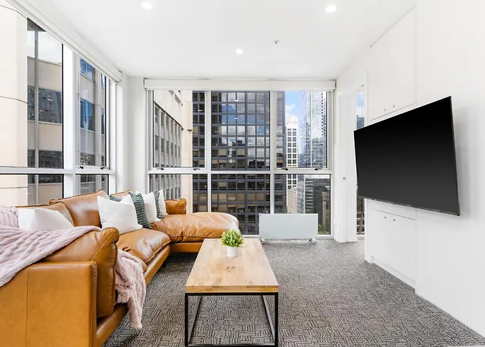 Spectacular William St Apartment - Sleeps 12