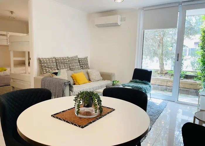 D101 Charming Apartment- Free Parking