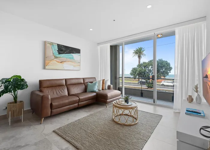 Bespoke 2-Bed Beachfront Apartment