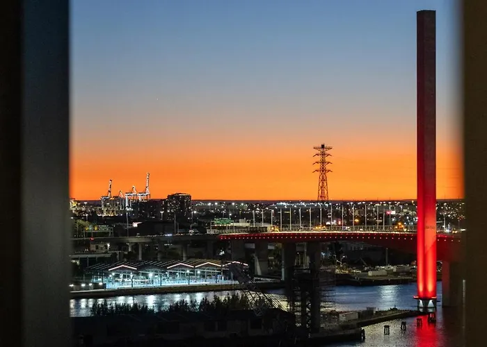 Marina Tower Fireworks View & Prime Location