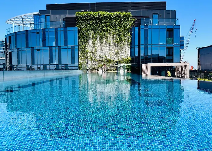 Royal Executive Living Grand Bayview Corporate Residency