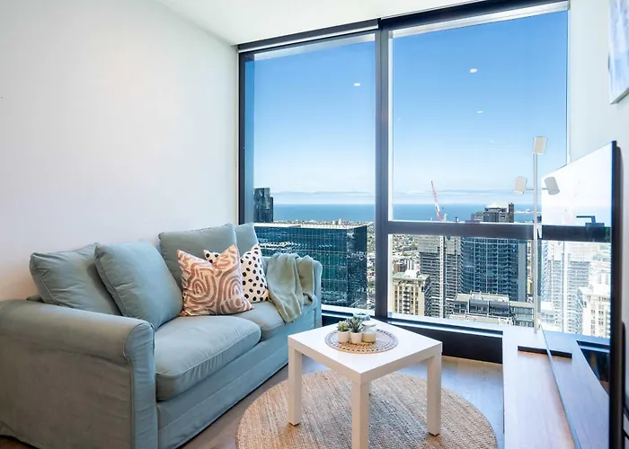 108 Highrise Condo Lake Bay View