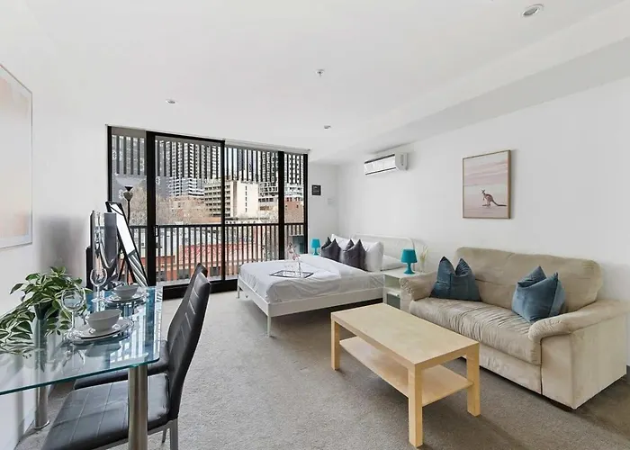 A Cozy Studio Only A 4-Min Walk To Victoria Market