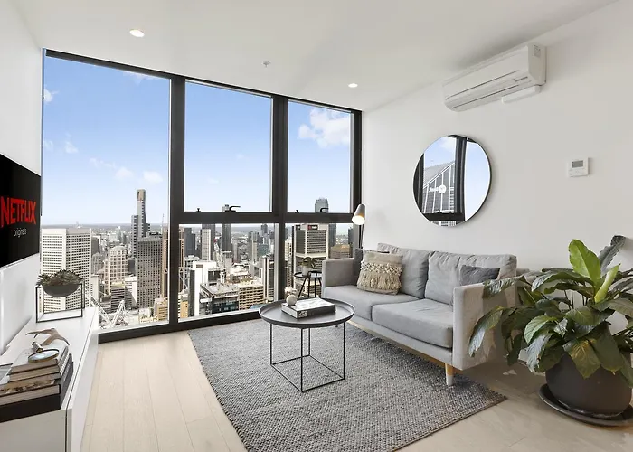 Luxuria Apartments - Eq Tower