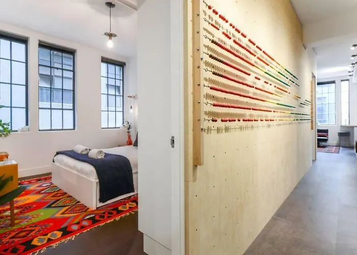 Spacious Designer Warehouse Melbourne Cbd Apartment