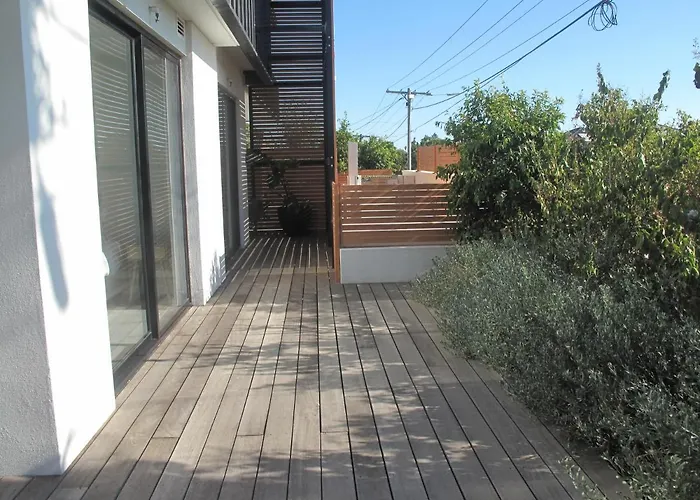 Modern 3 Bedroom Apt With Free Parking, Netflix, Wifi & Welcome Wine By Bnb Pro