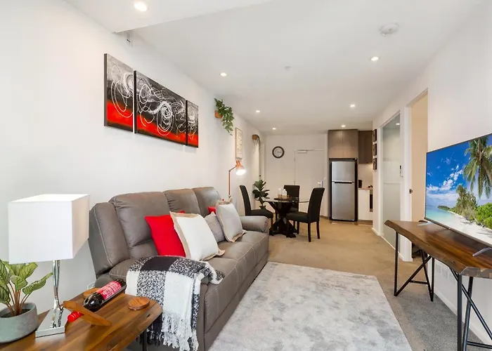 Yarra Riverside 2-Bed Retreat In Prime Location