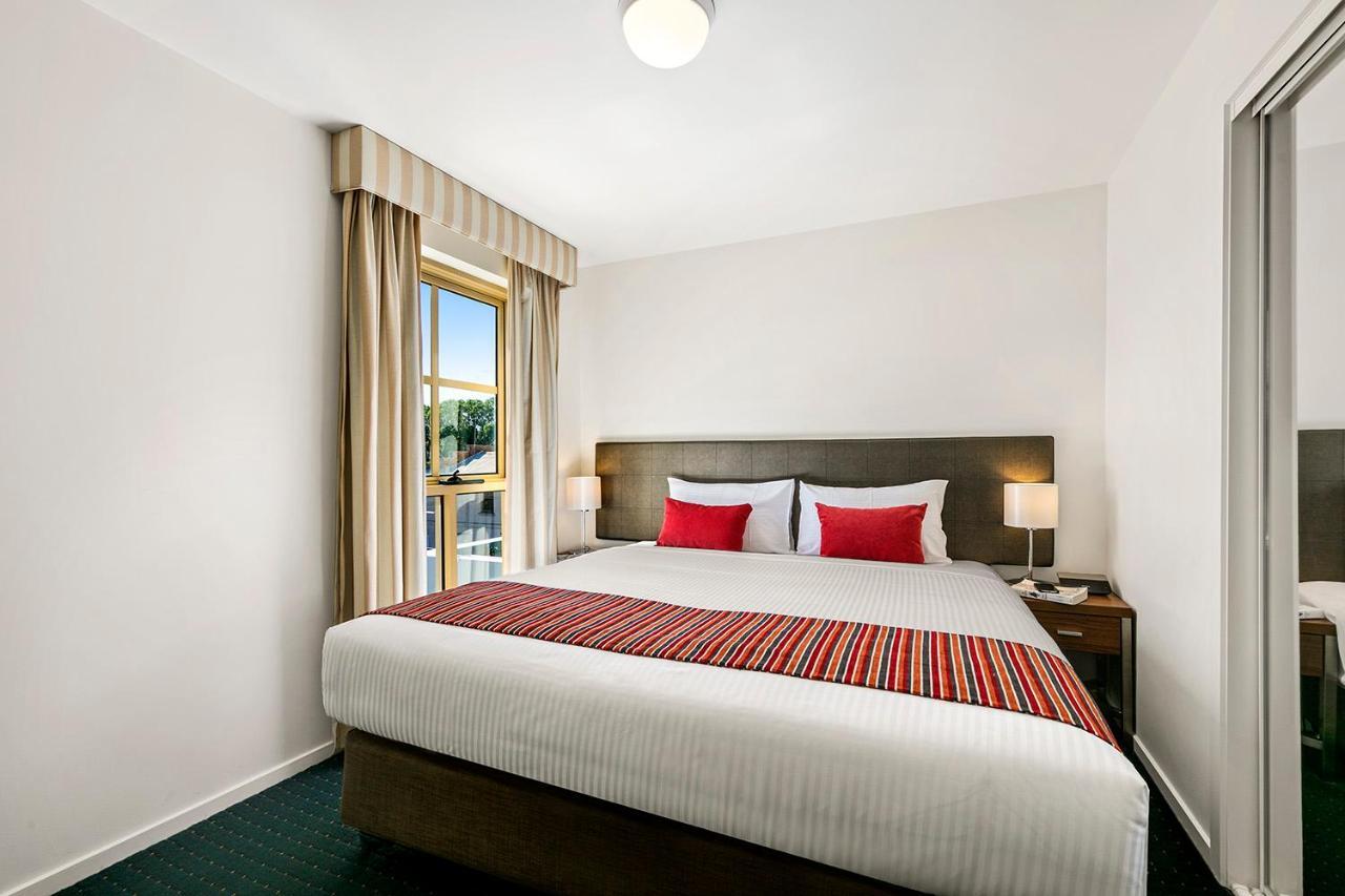 Carlton Official 4* Melbourne