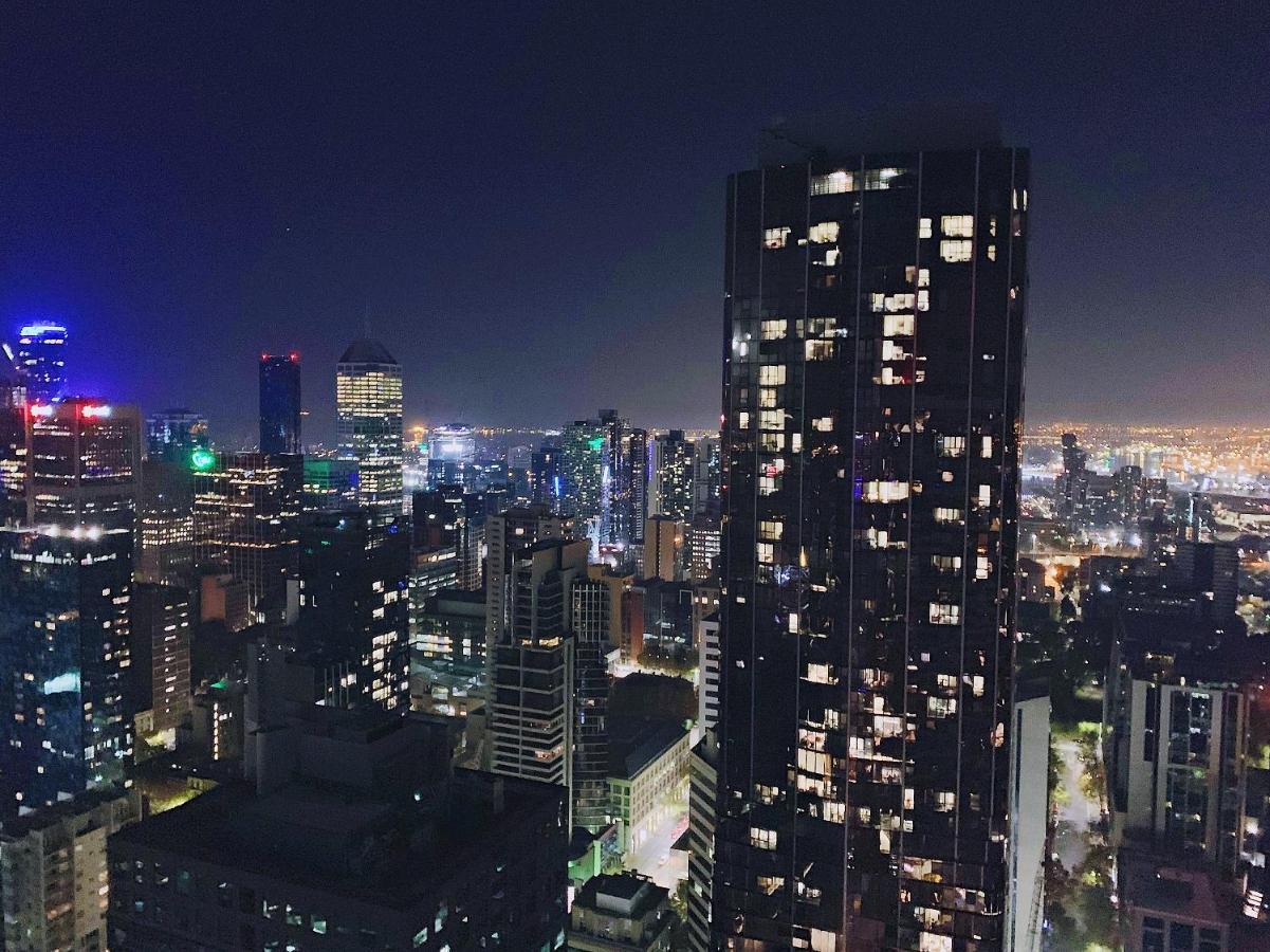 Skyline Serviced Central Best Location,open Balcony&parking Apartment *