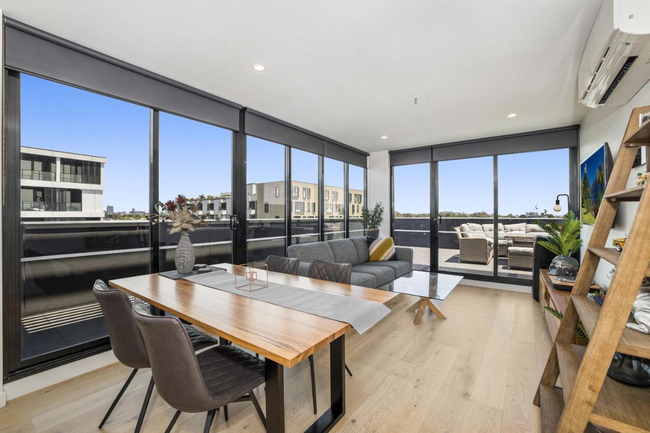 Luxe 3-bed Near Lygon St Bars And Dining Apartment *