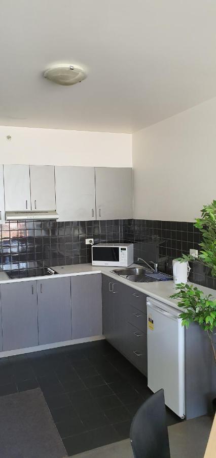 2 Bedrooms Cbd Free Tram * Melbourne