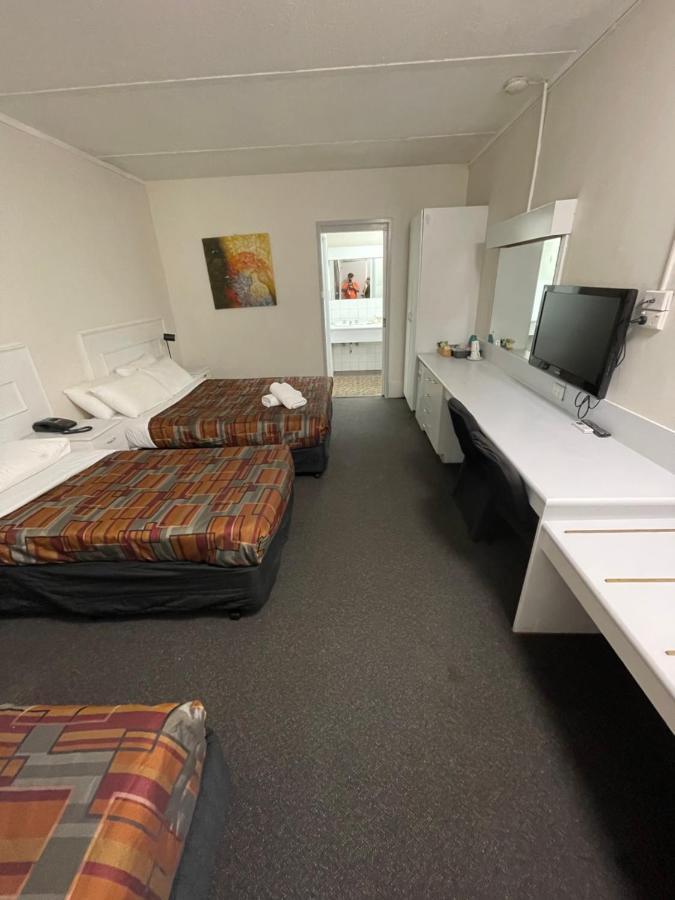 Parkside motel 3*