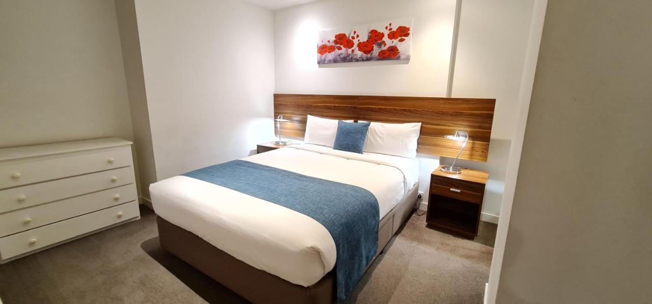 Flinders Street Apartment Melbourne