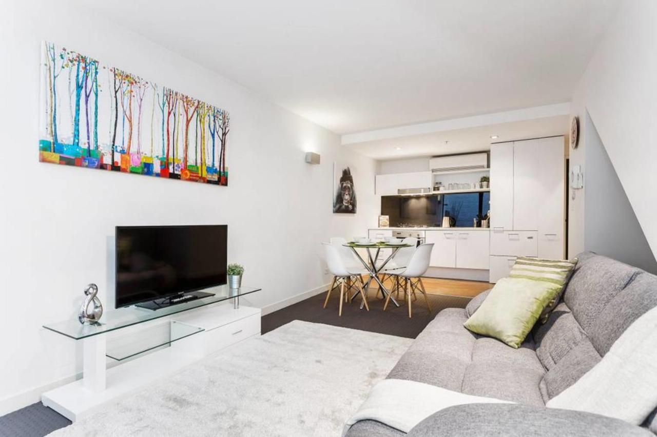 Apartment Complete Host Aqualuna Melbourne