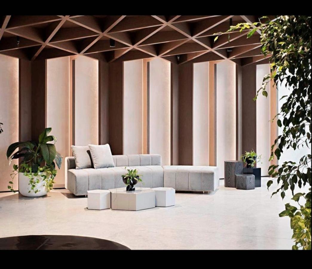 New Luxury 1br Apt, Infinity Pool Melbourne