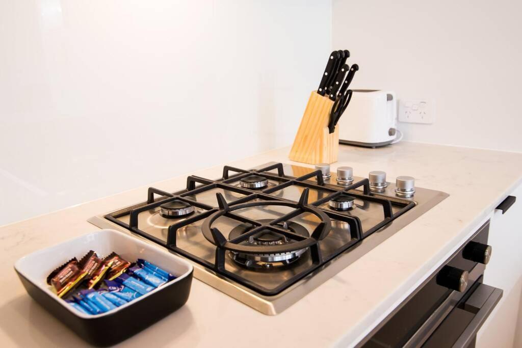Spacious 2br Brunswick Apt Apartment