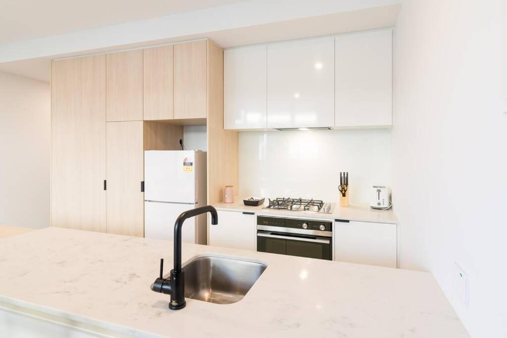 Apartment Spacious 2br Brunswick Apt *