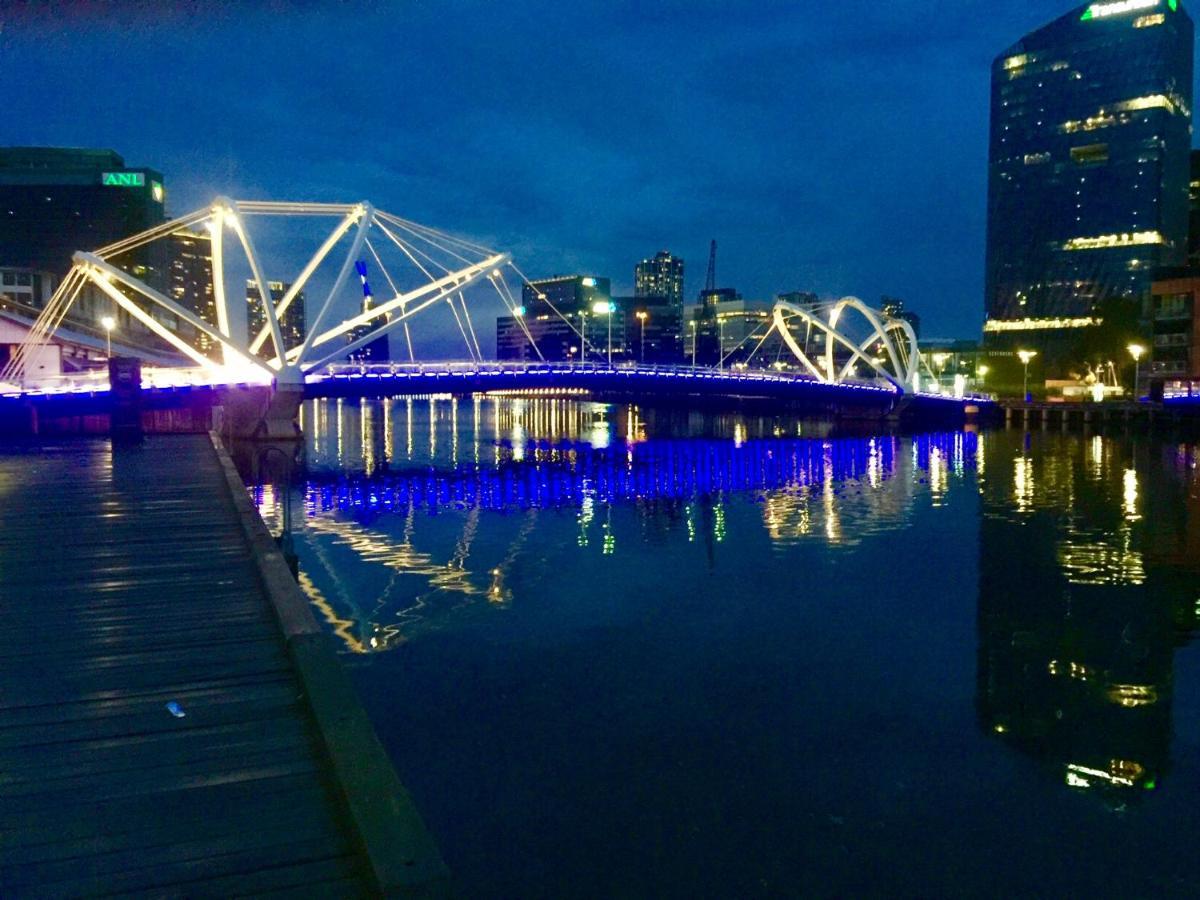 Homestay Yarra Accommodation-private Apartments-collins Wharf Waterfront, Docklands *