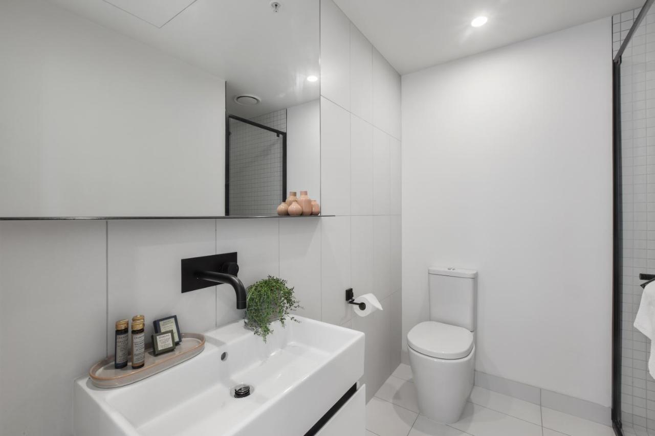 Apartment Heart Of Crown By Ready Set Host Melbourne