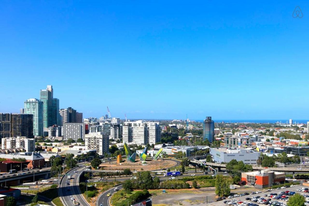 Complete Host Wrap * Melbourne