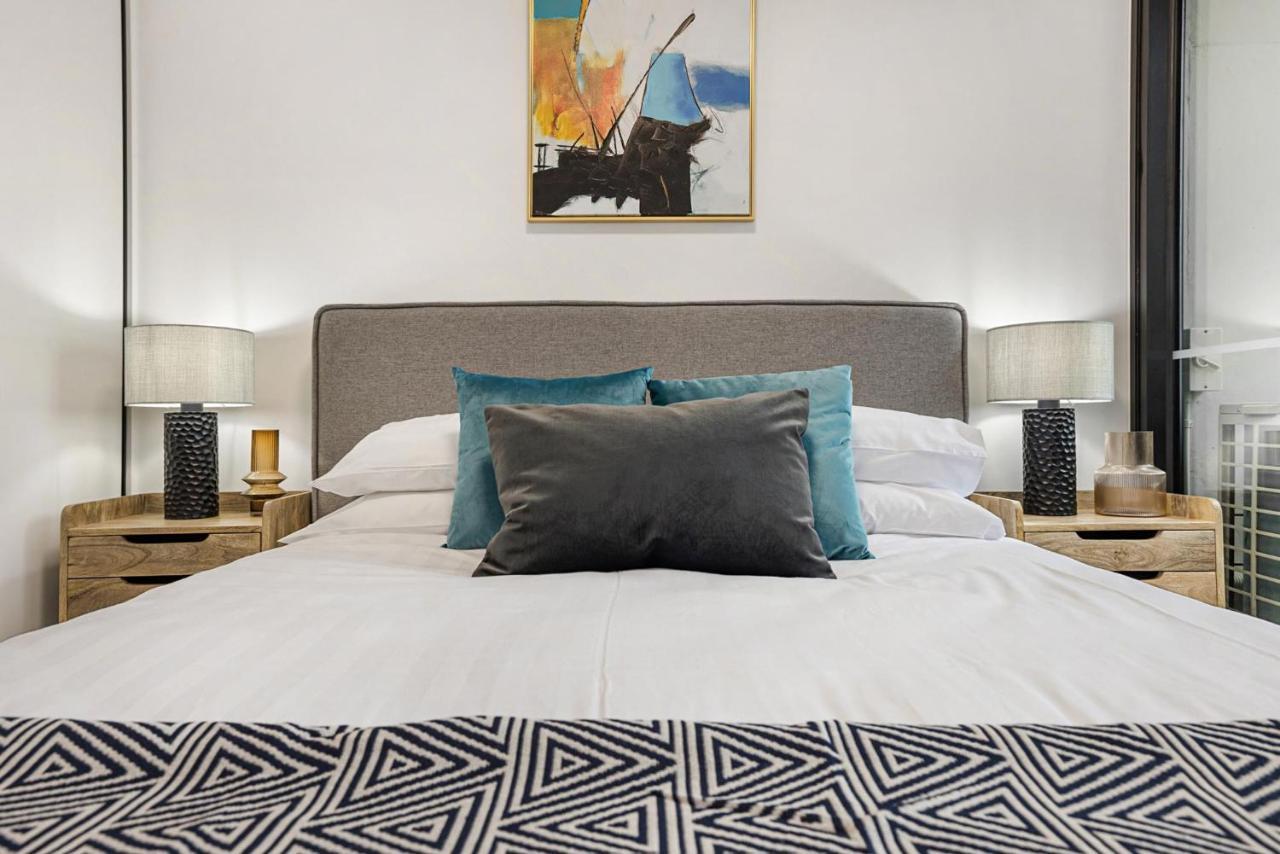 Near Botanic Garden With Gym, Sauna & Parking