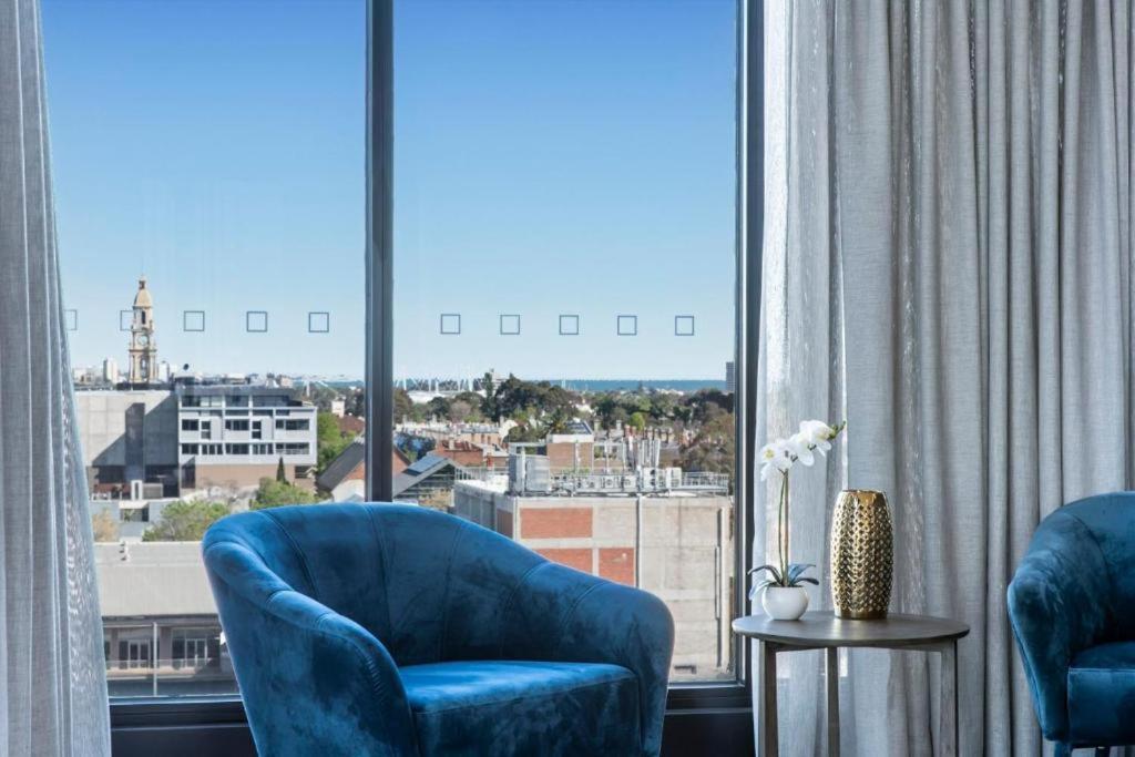 Luxury Penthouse With Astonishing Bay And Views Apartment
