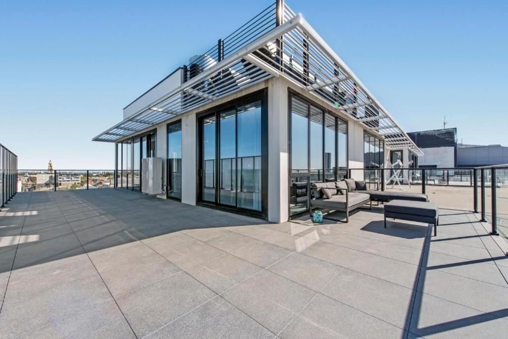 Luxury Penthouse With Astonishing Bay And Views * Melbourne