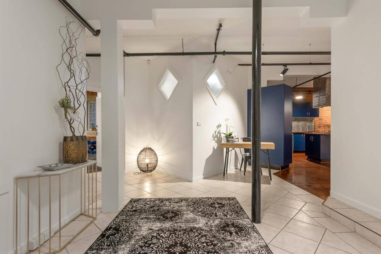 Staycentral - Heritage Warehouse Retreat Apartment *