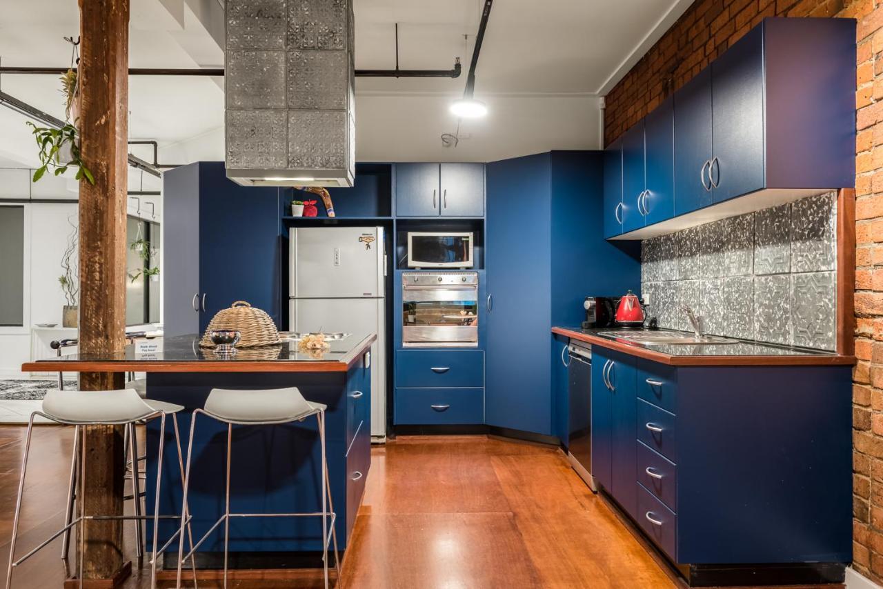 Staycentral - Heritage Warehouse Retreat Apartment Melbourne