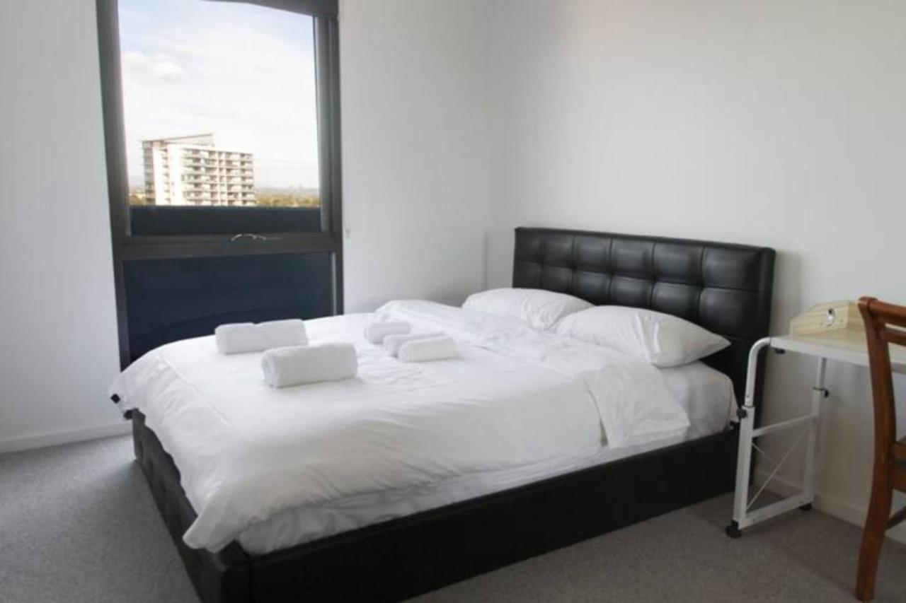 New Spacious 2 Bedroom With Gorgeous Views Apartment