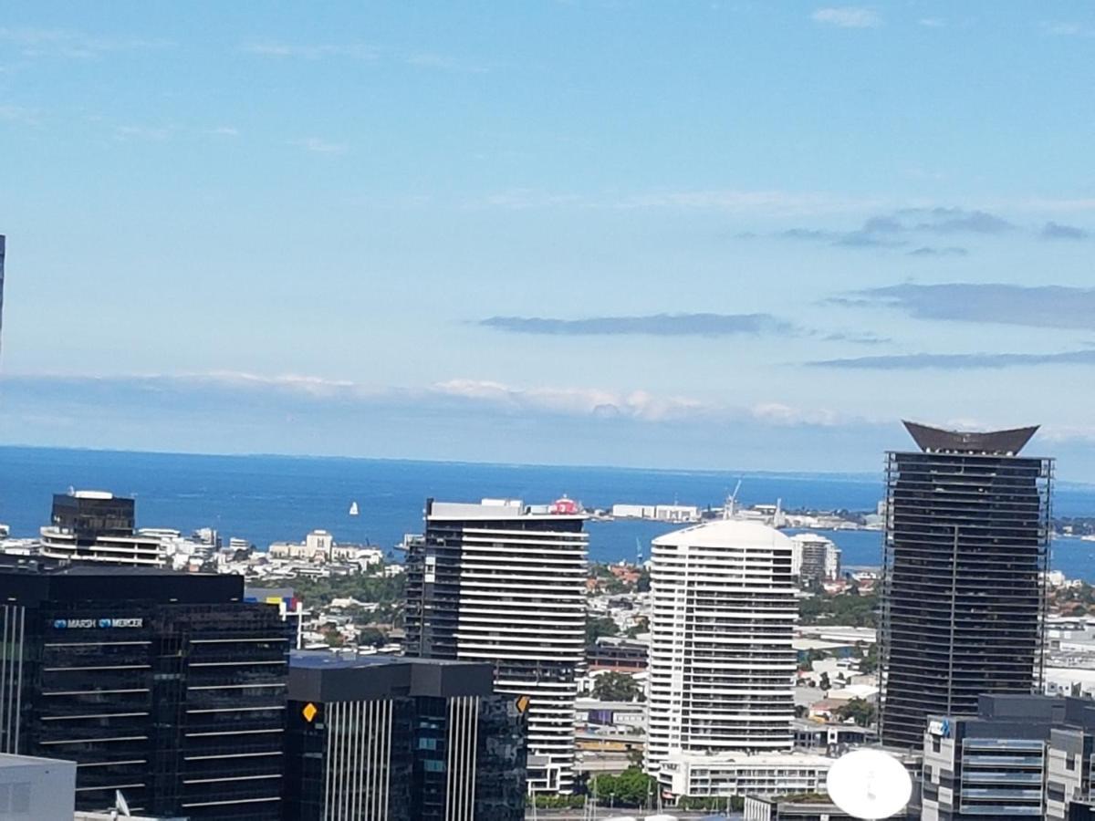 Marvel Stadium Views In Cbd Apartment