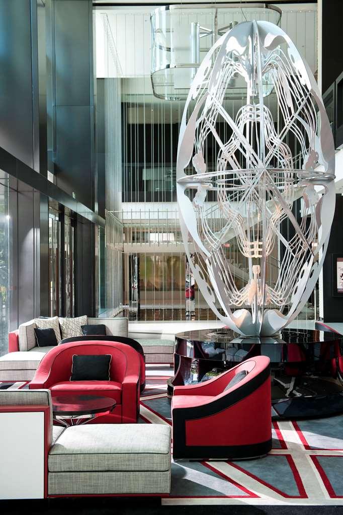 Crown Promenade Hotel