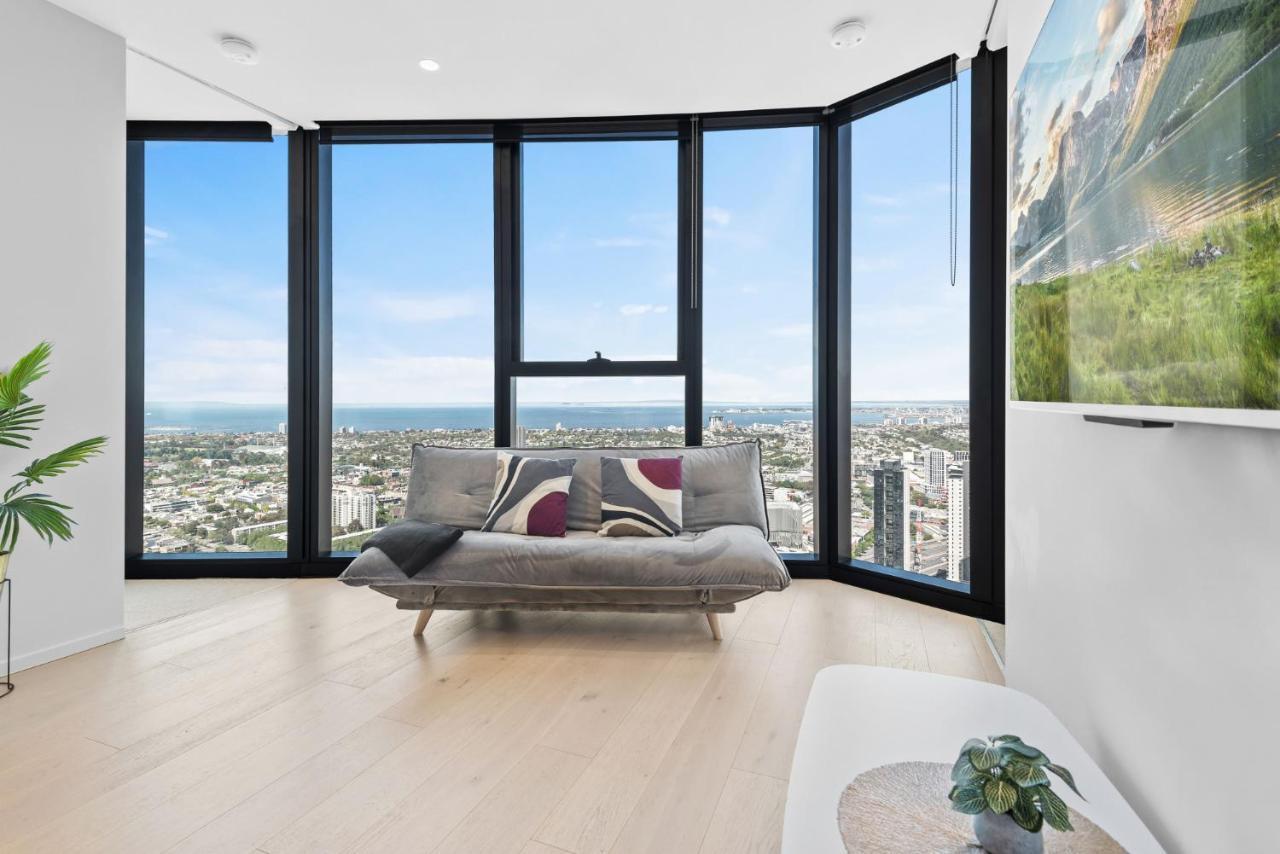Modern Penthouse With Views Apartment *