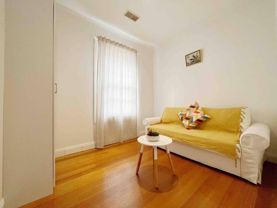 Apartamento Cheerful 2 Bedroom Residential *