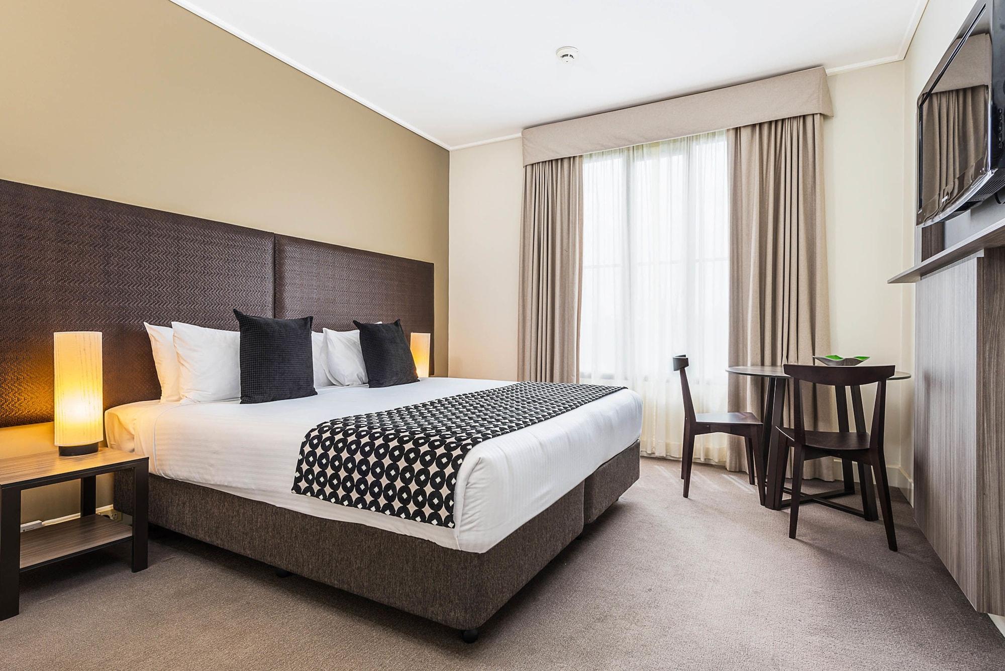Mantra On Jolimont Aparthotel