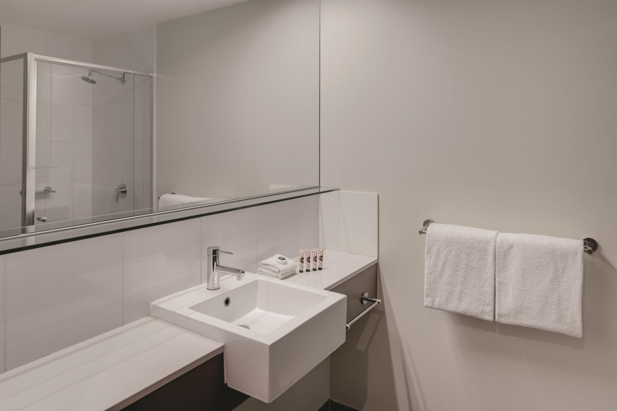 Travelodge Docklands Melbourne
