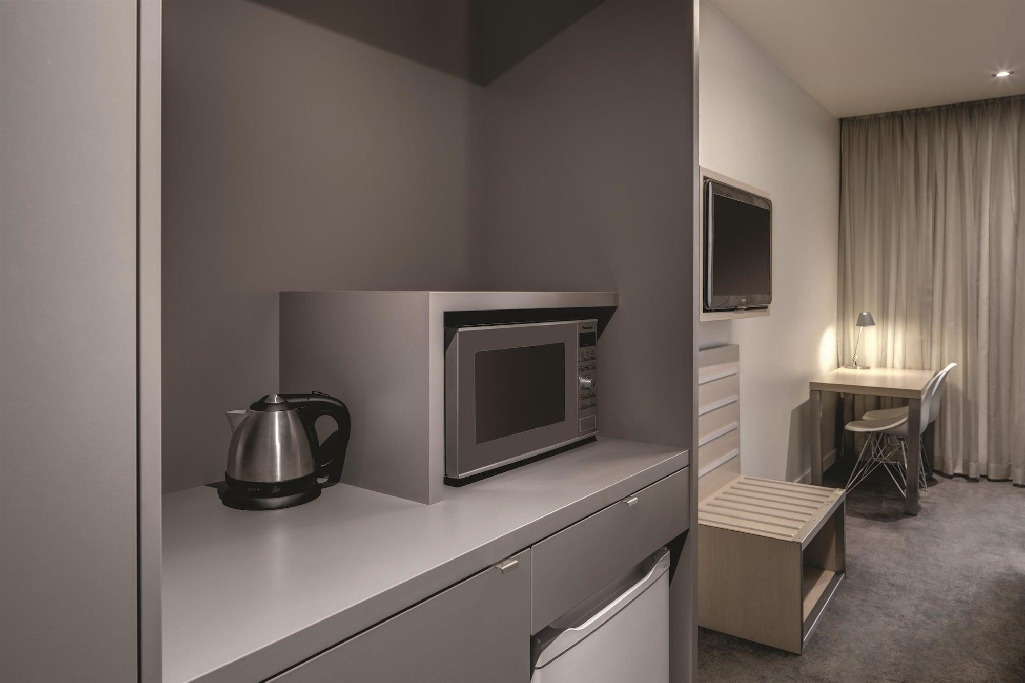 Travelodge Docklands Hotel
