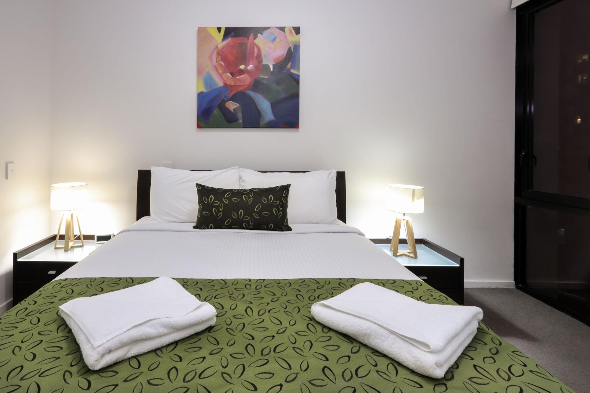 Akom At Docklands Aparthotel 4*