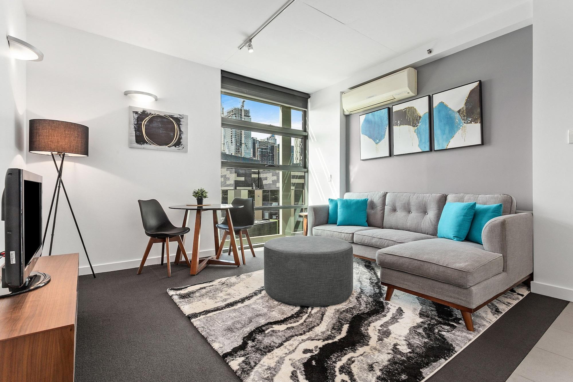 Docklands Private Collection - Harbour Aparthotel