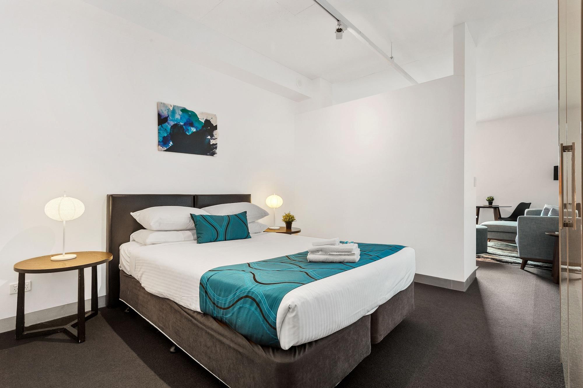 Docklands Private Collection - Harbour Aparthotel