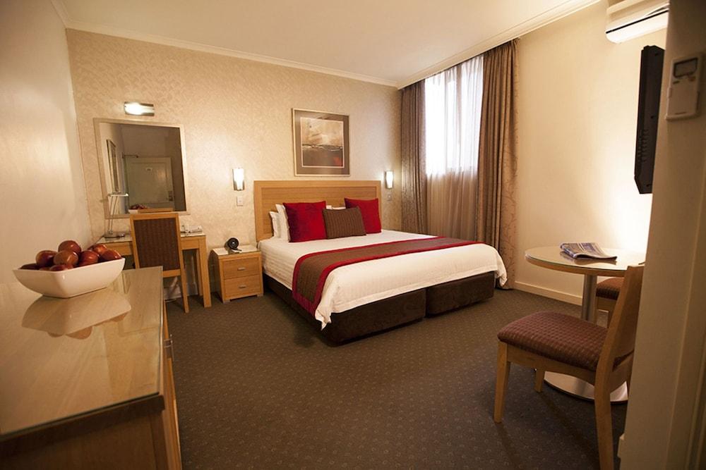 Western Travel 4*
