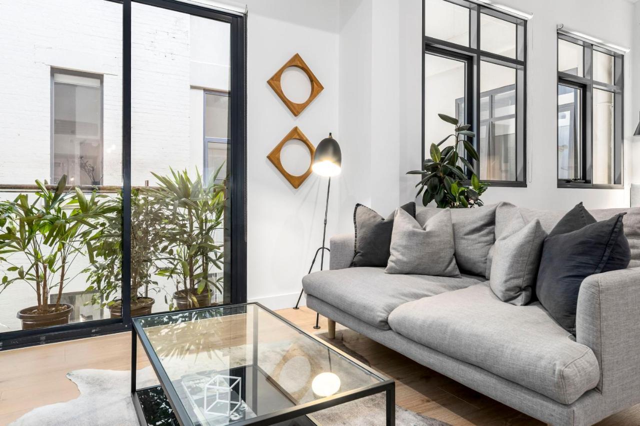 Luxuria - Bourke * Melbourne