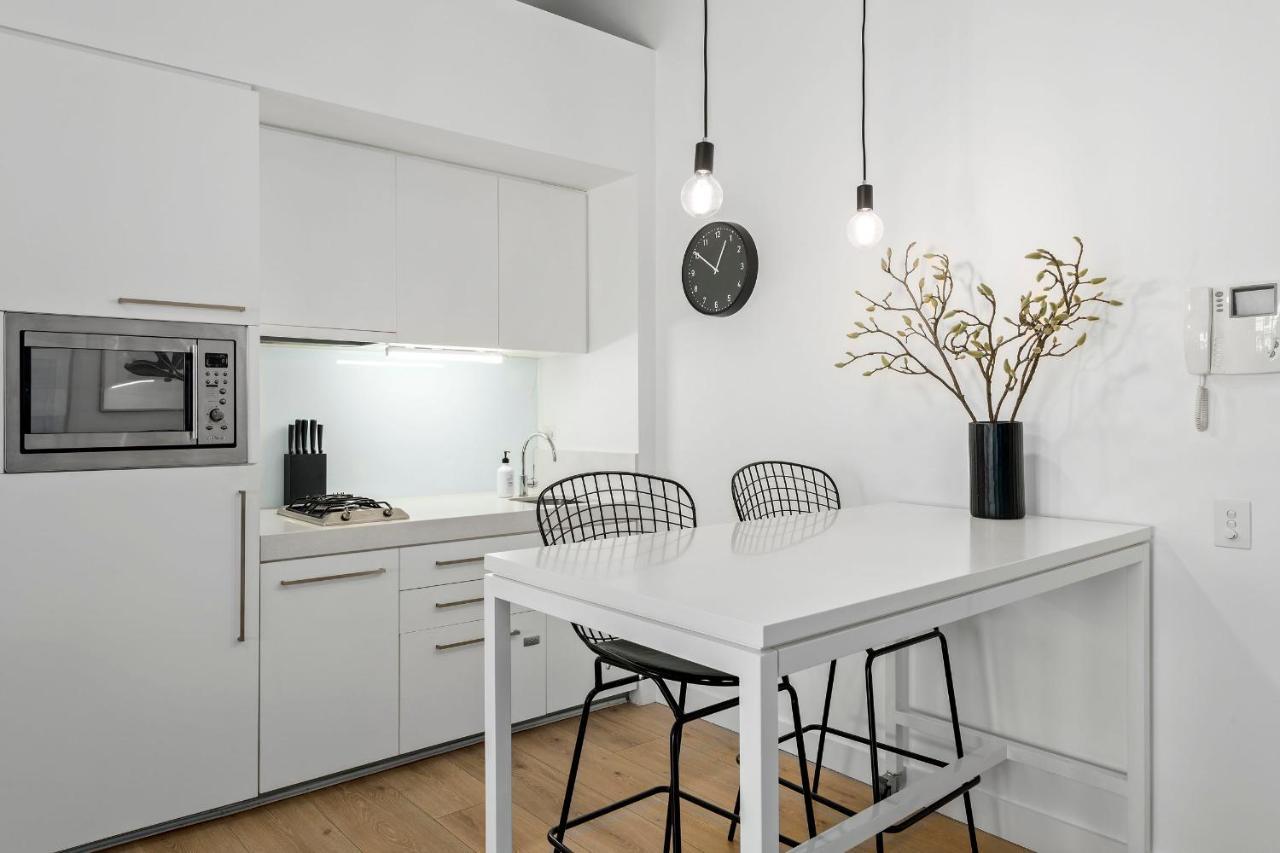 Luxuria - Bourke * Melbourne