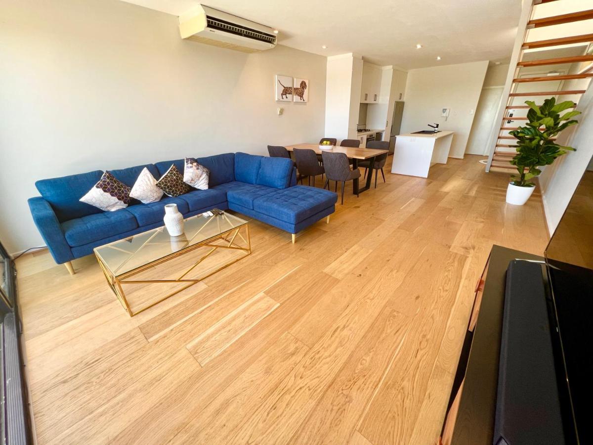 Luxury St Kilda Townhouse In The Sky *