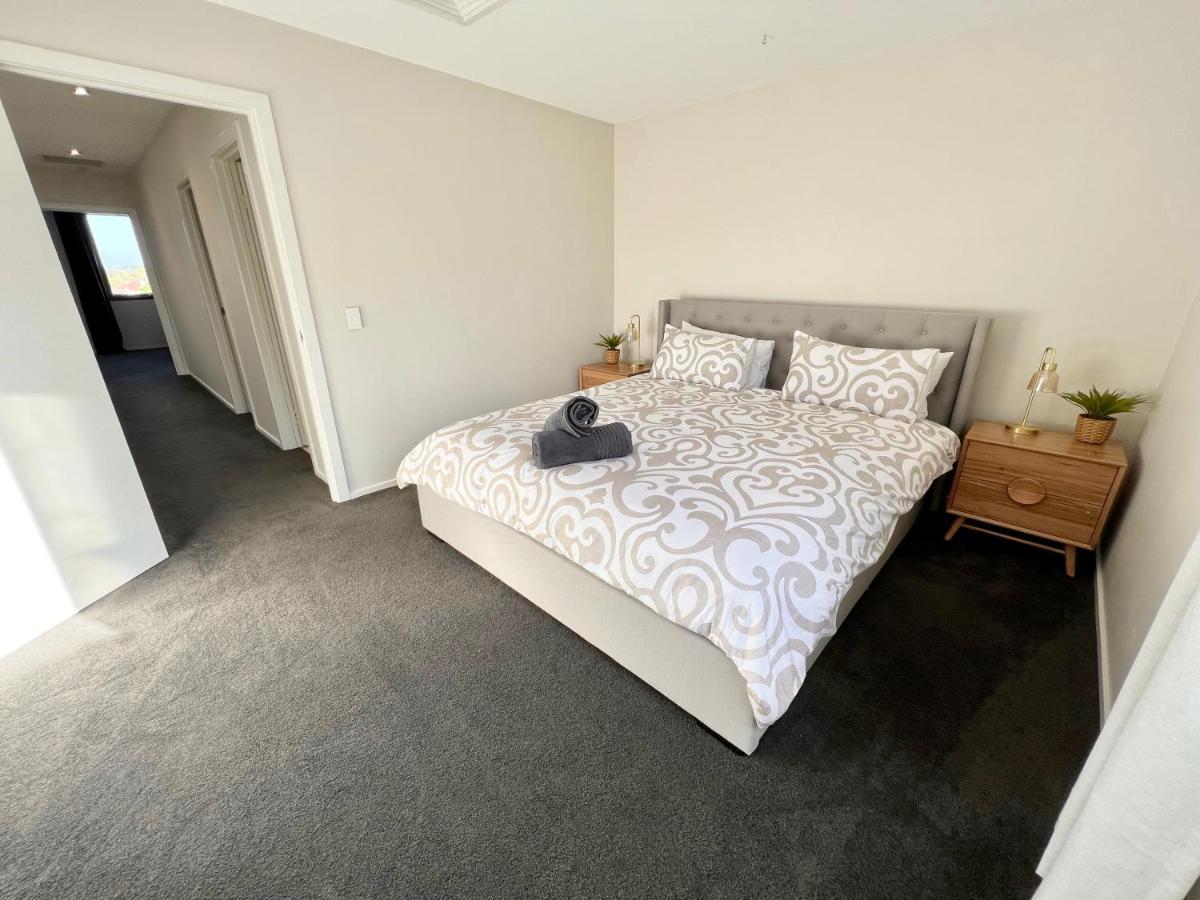 Luxury St Kilda Townhouse In The Sky Apartment