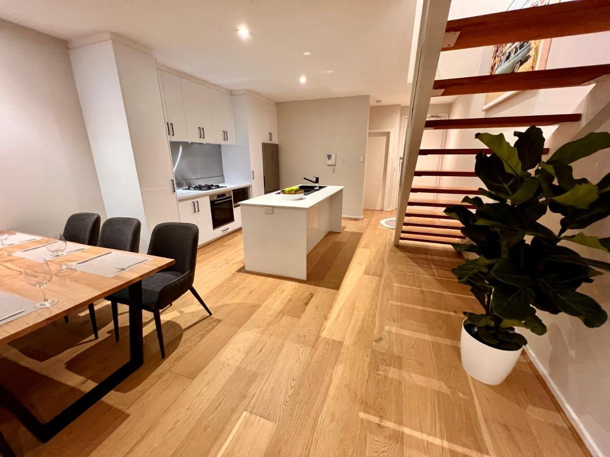 Apartment Luxury St Kilda Townhouse In The Sky *